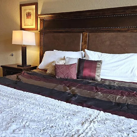 Ski-In, Ski-Out, Canyons, Silverado, King, Hot Tub, Free Coffee Bar